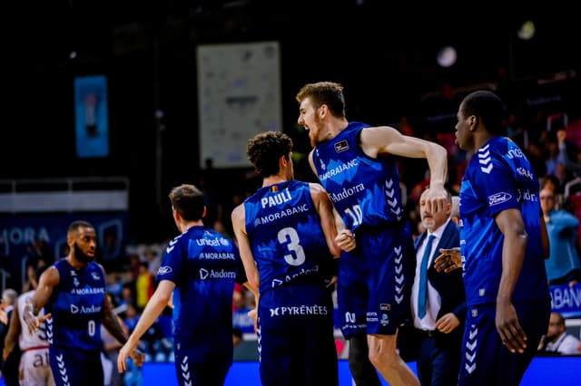 MoraBanc Andorra 73 - Hereda SPB 71