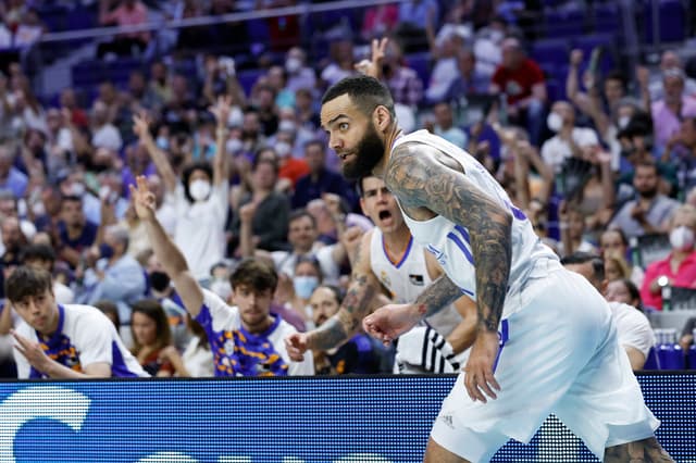 Taylor abandona Real Madrid