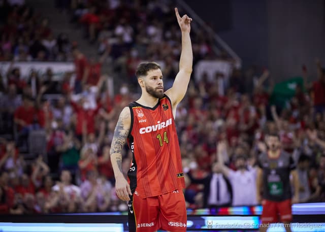 Christian Díaz seguirá en Granada