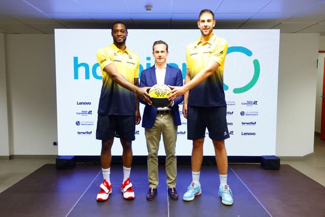 Iván Cruz y Elgin Cook, presentados