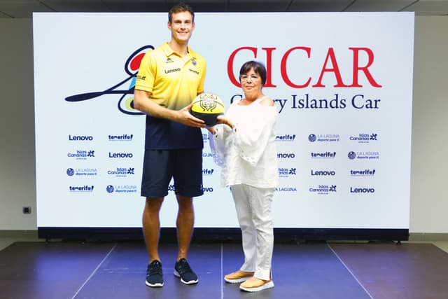 Tim Abromaitis, presentado