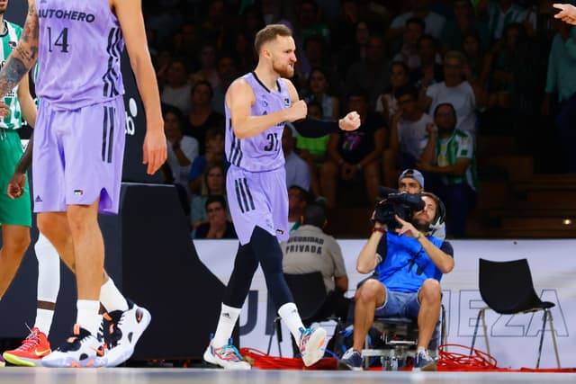 Dzanan Musa, a uno del récord