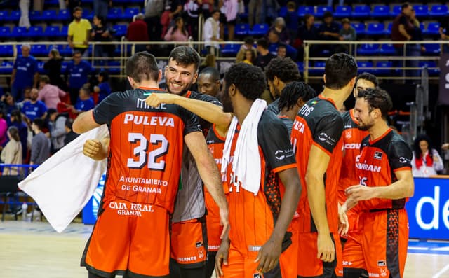 Carplus Fuenla-Coviran (81-83)