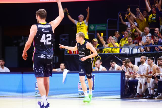 El derbi de Sasu Salin