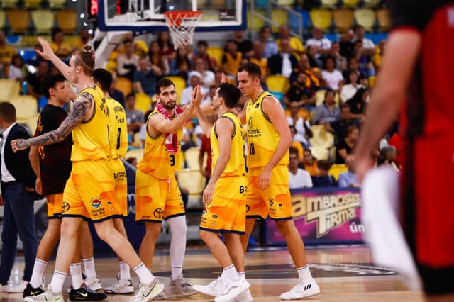Gran Canaria 94-Coviran Granada 76