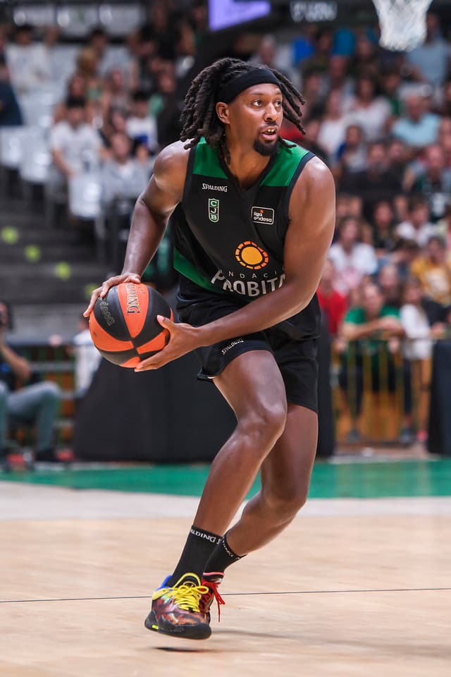 Jarrod Jones abandona Badalona