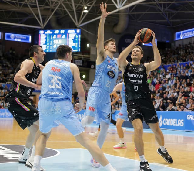 Abromaitis: 4º reboteador aurinegro