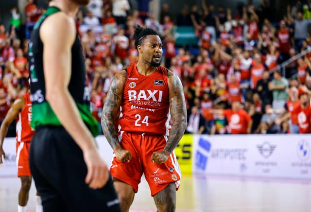 Jordan Caroline deja BAXI Manresa