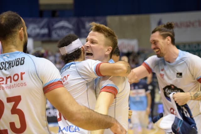 Monbus Obra: triunfo para recordar