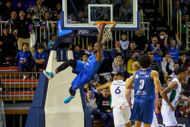 Eyenga, 4º en partidos