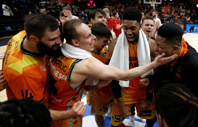 Valencia BC-BAXI  Manresa (103-92)