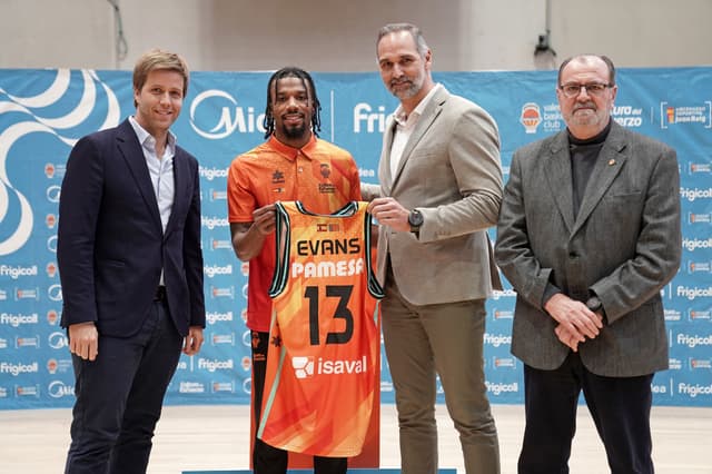 Shannon Evans, presentado