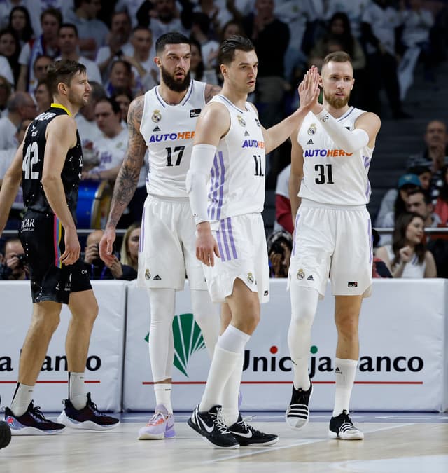 R. Madrid-Lenovo Tenerife (88-77)