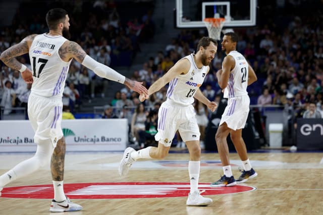 Crónica: R.Madrid-Surne (86-65)