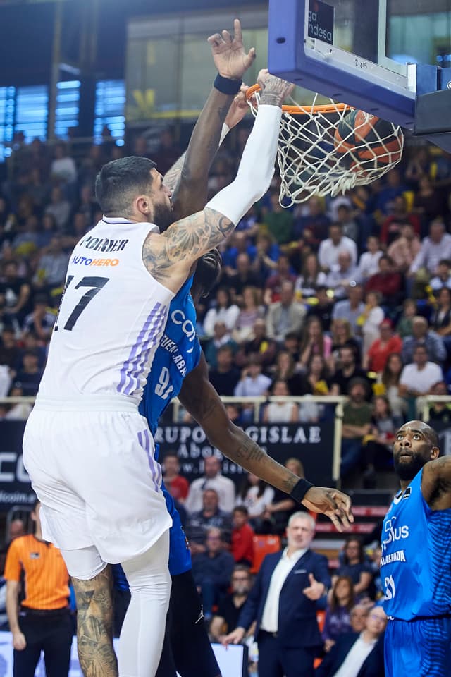 Carplus Fuenla-Real Madrid (78-102)