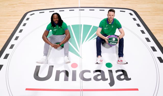 Kalinoski y Perry, radiantes