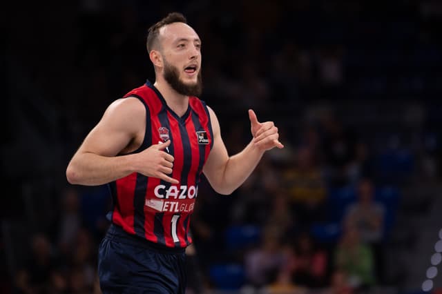 Heidegger, actuación nunca vista