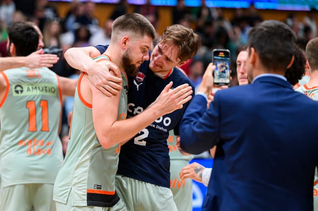 Joventut-Cazoo Baskonia (77-86)