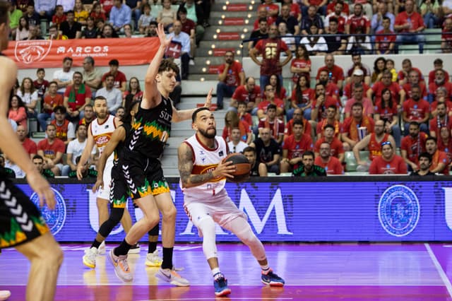 UCAM Murcia 67 - Surne BB 55