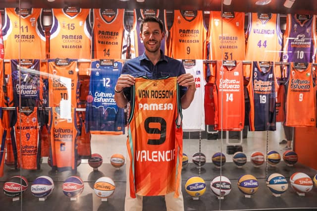 Camiseta de Van Rossom, al museo