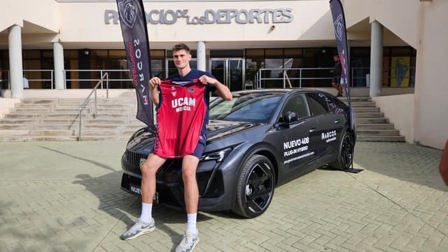 Dustin Sleva, presentado en Murcia