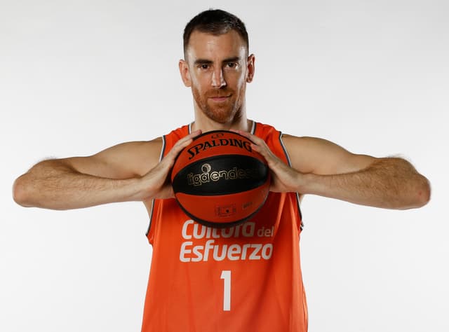 Claver: bajo sus propias huellas