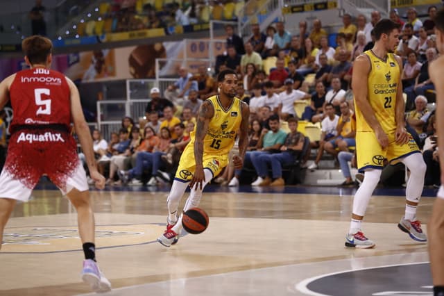 Dreamland GC: tercer cuarto brutal