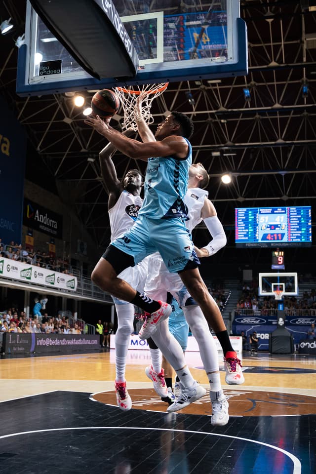 Tyson Pérez firma por Unicaja
