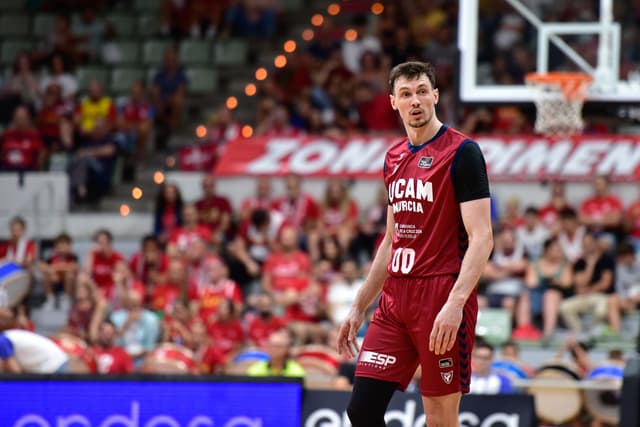 Kurucs, hasta 2026 en Murcia