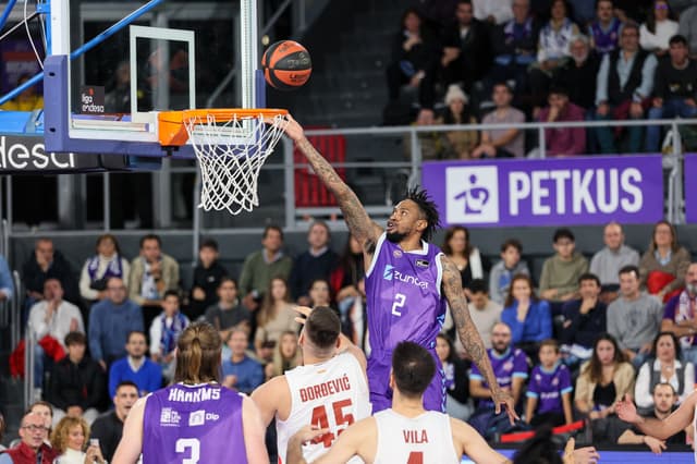 Whittington deja el Zunder Palencia