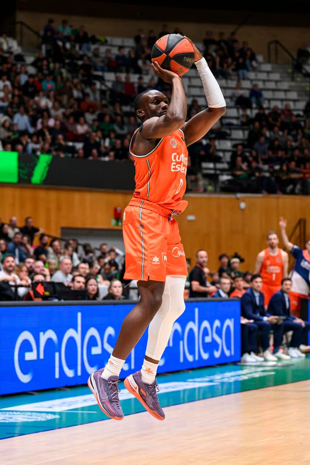 Jared Harper, baja en Valencia BC