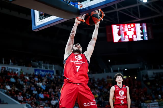 Miguel González, 2027