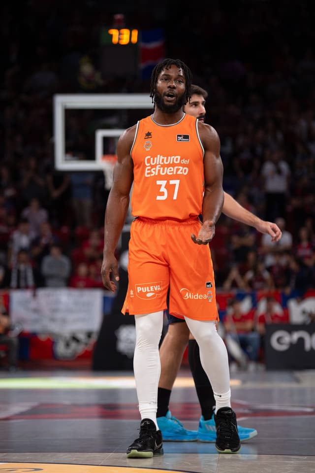 Ojeleye sufre una rotura muscular