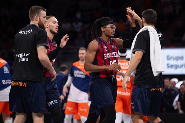 Baskonia 83 - Valencia Basket 74