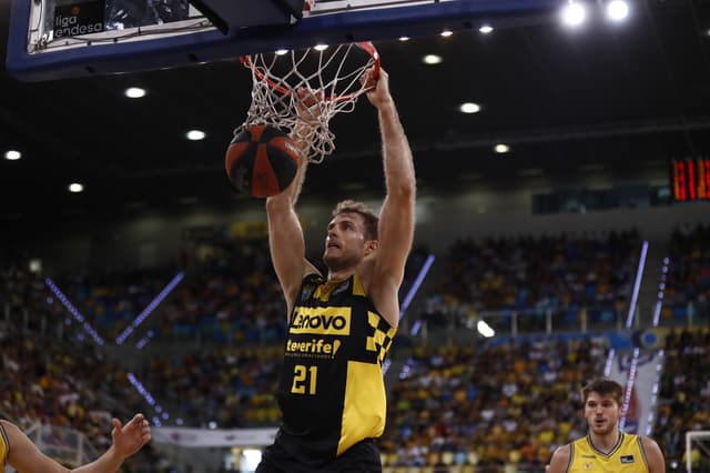 Abromaitis, quinto máximo anotador