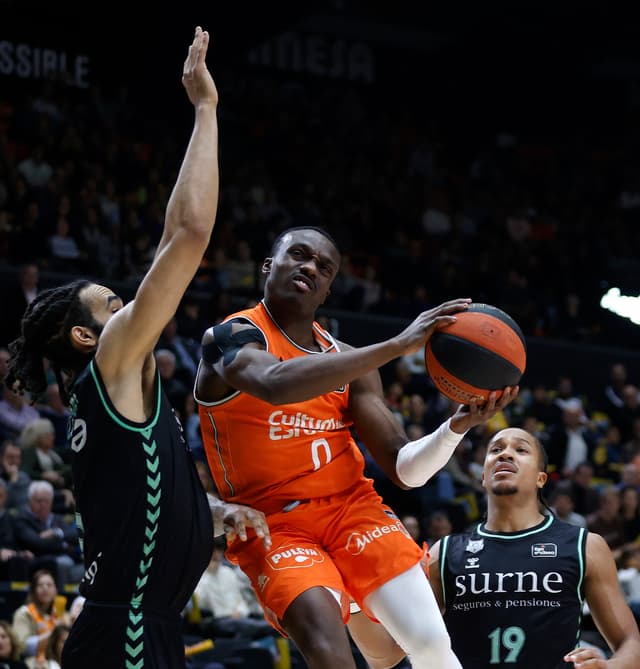 Jared Harper finaliza su contrato