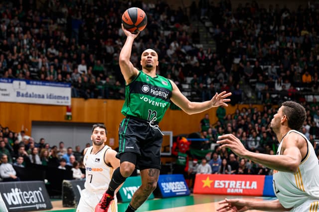 Andrews sufre una rotura muscular