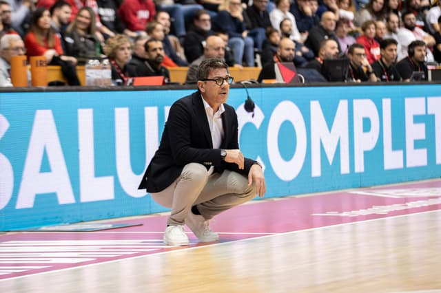 Katsikaris renueva con el B. Girona