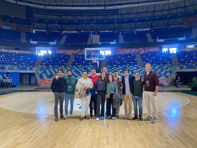 Alumnos de Garrigues visitan Copa
