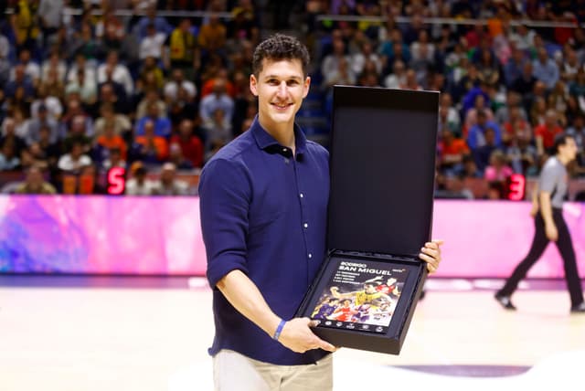 Homenaje a Rodrigo San Miguel