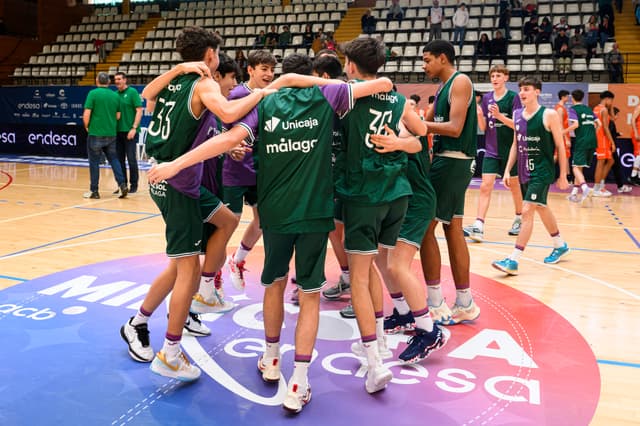 Unicaja Andalucía-Valencia (104-59)