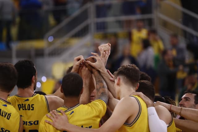 Dreamland GC 98 - Baskonia 80