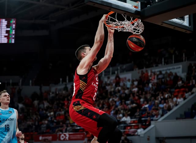 Sulejmanovic-Casademont, hasta 2028