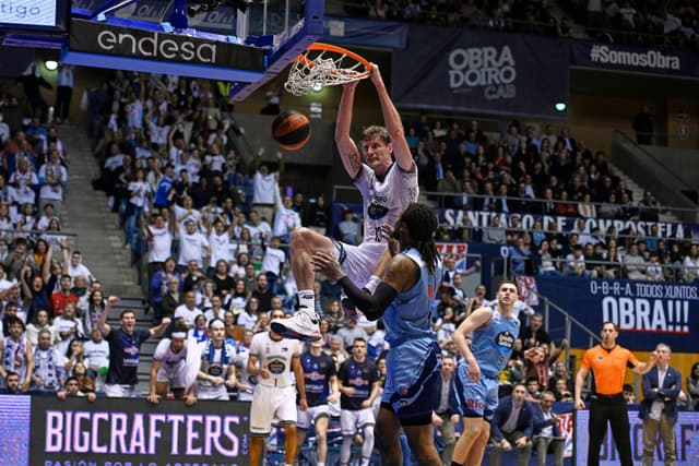 Monbus Obra-Río Breogán (83-72)