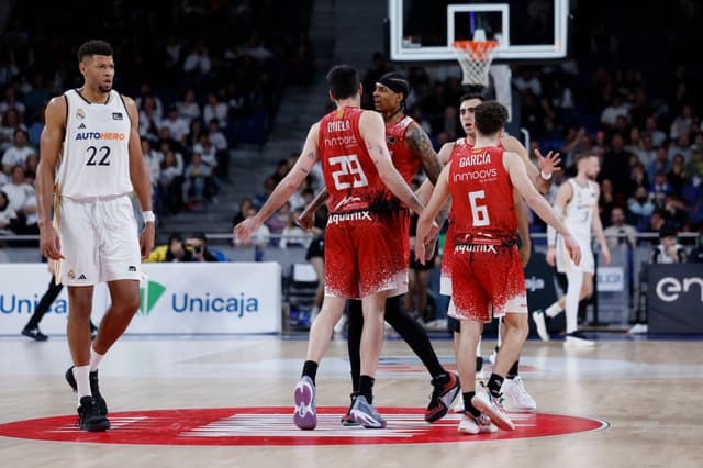 Real Madrid 72 - BAXI Manresa 83