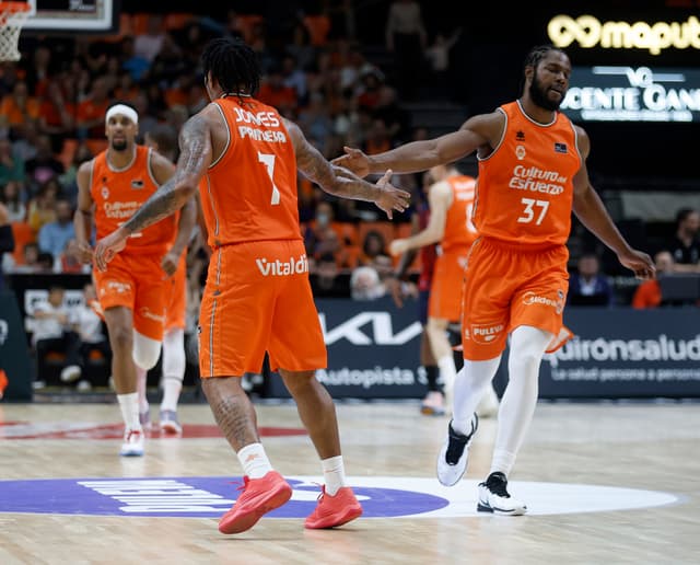 Valencia Basket 111 - Baskonia 101