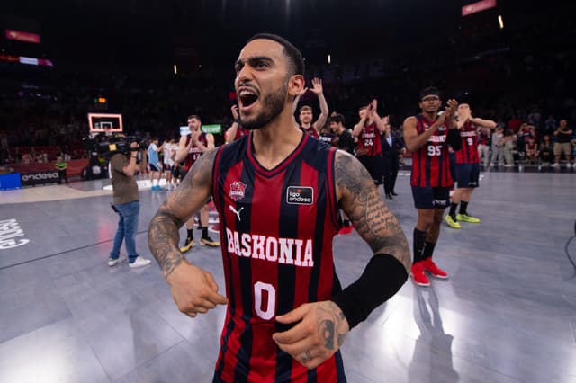 Markus Howard, hasta 2028