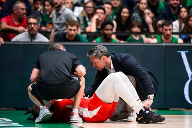 Ike Iroegbu, lesionado