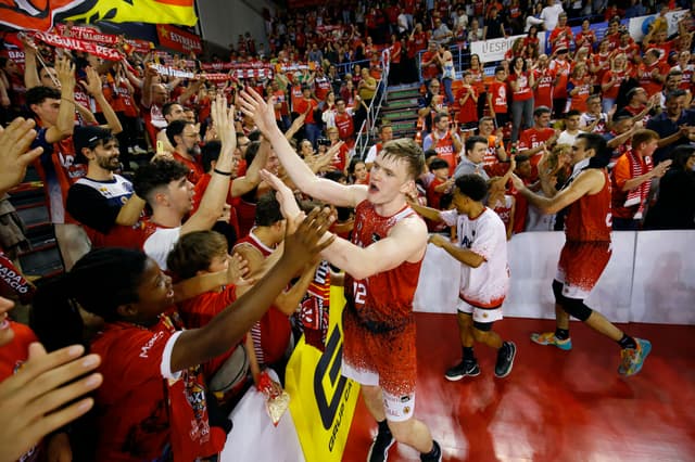 BAXI Manresa-Surne BB (90-81)