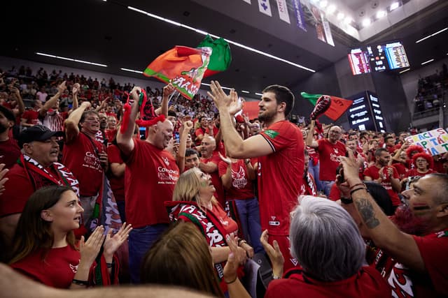 Coviran Granada 74-Dreamland GC 67